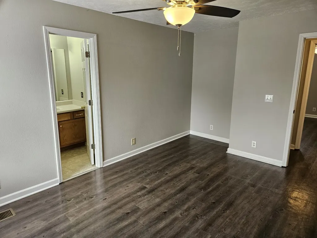 2015 Bradyville Pike Murfreesboro TN 37130