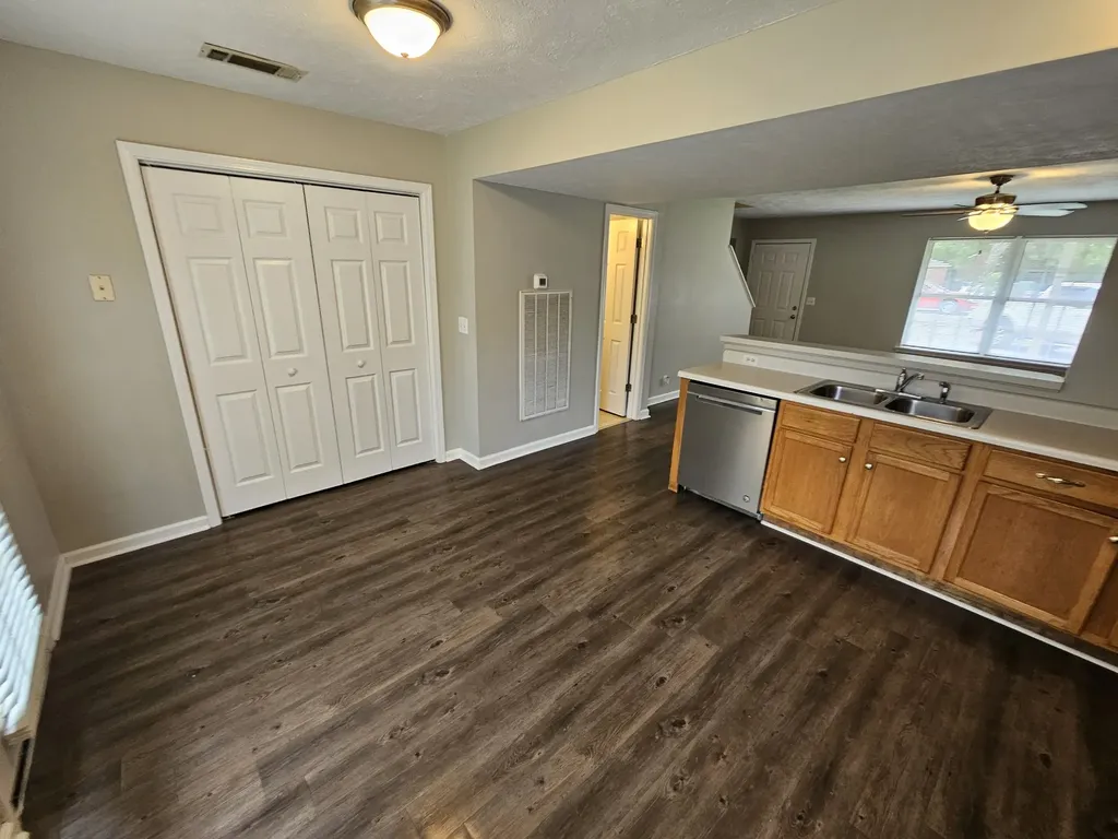 2015 Bradyville Pike Murfreesboro TN 37130