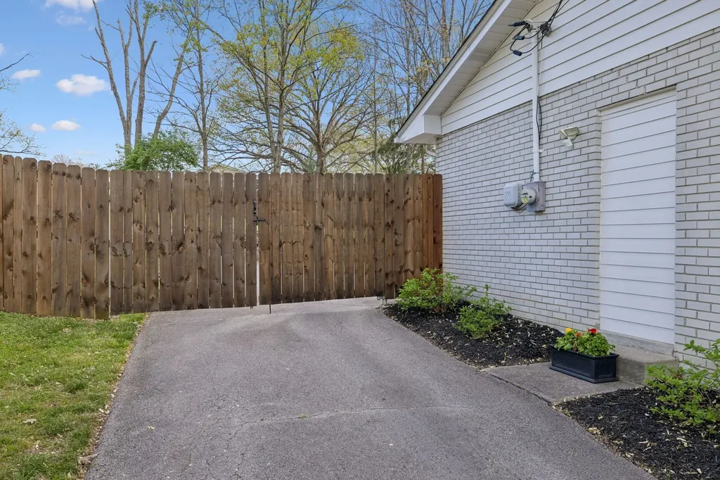 517 Adamwood Drive Nashville TN 37211