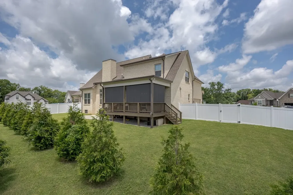 1002 Pheasant Run Court Spring Hill TN 37174