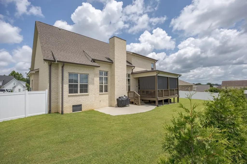1002 Pheasant Run Court Spring Hill TN 37174