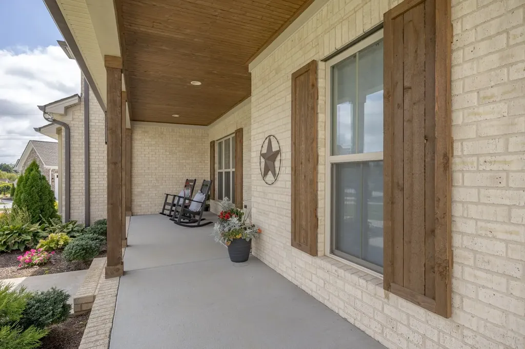 1002 Pheasant Run Court Spring Hill TN 37174