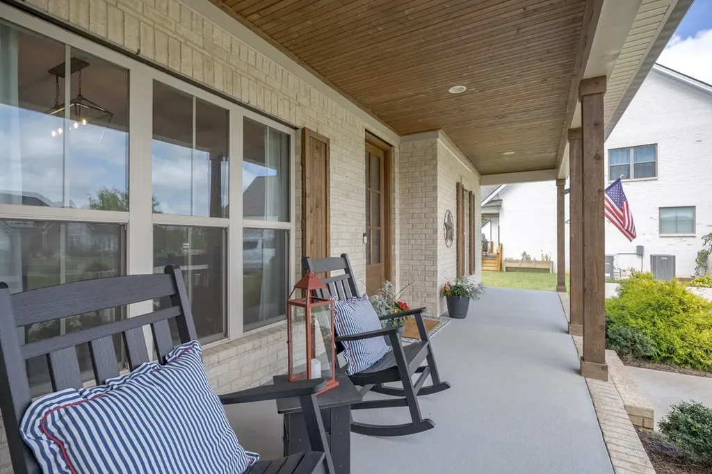 1002 Pheasant Run Court Spring Hill TN 37174