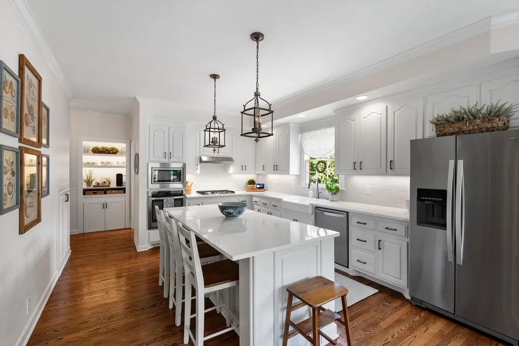 6104 Wendover Glen Brentwood TN 37027