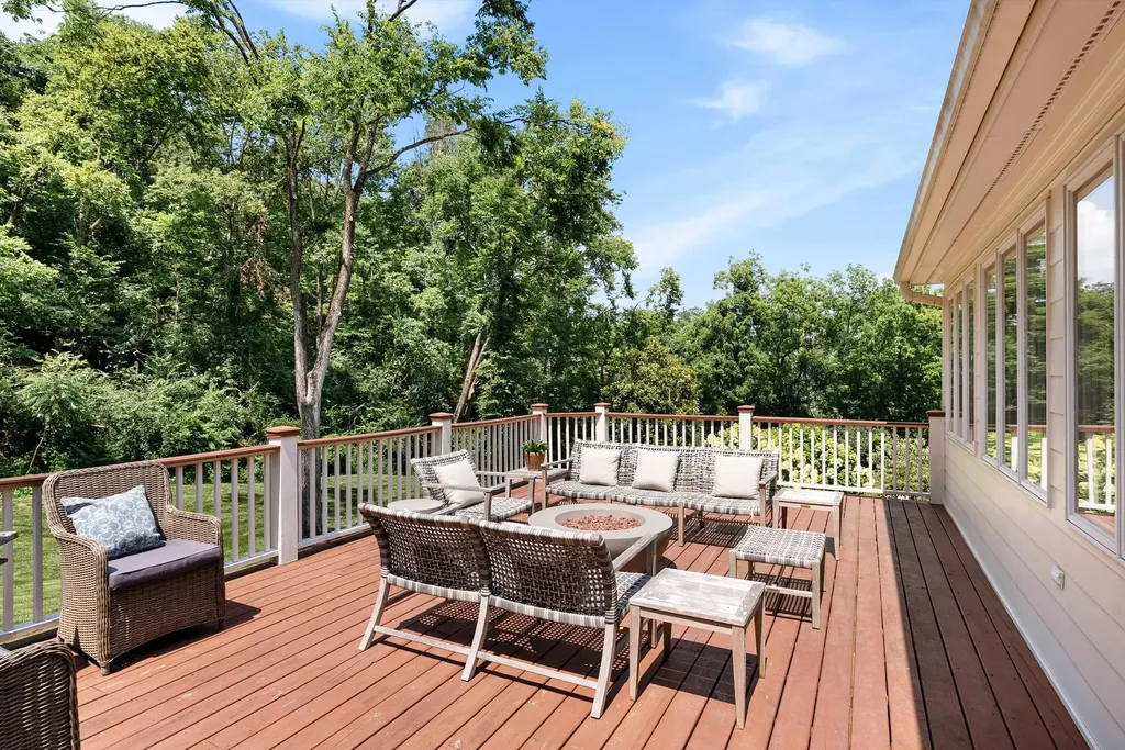 6104 Wendover Glen Brentwood TN 37027