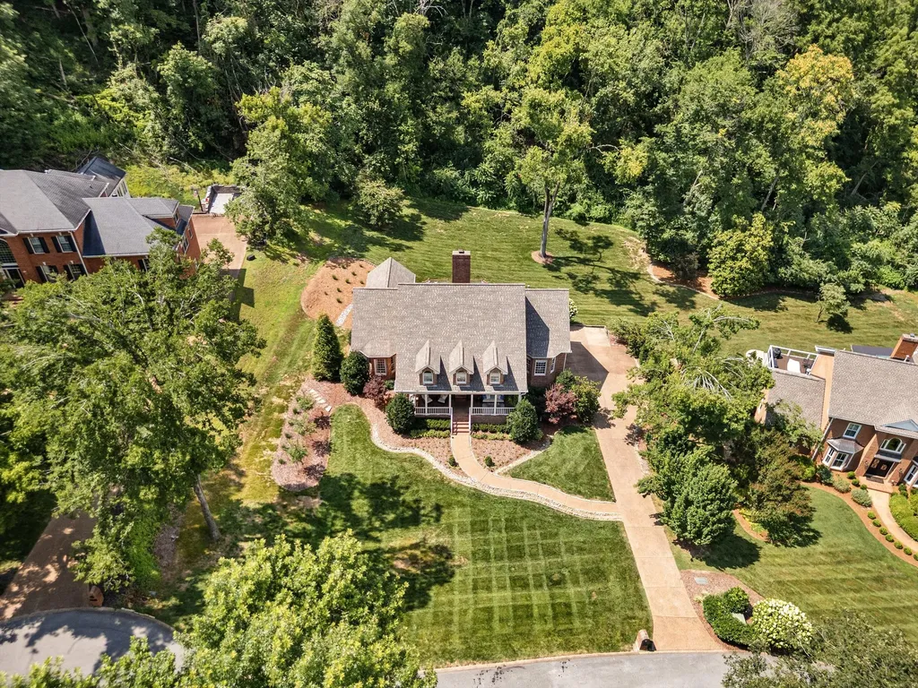 6104 Wendover Glen Brentwood TN 37027