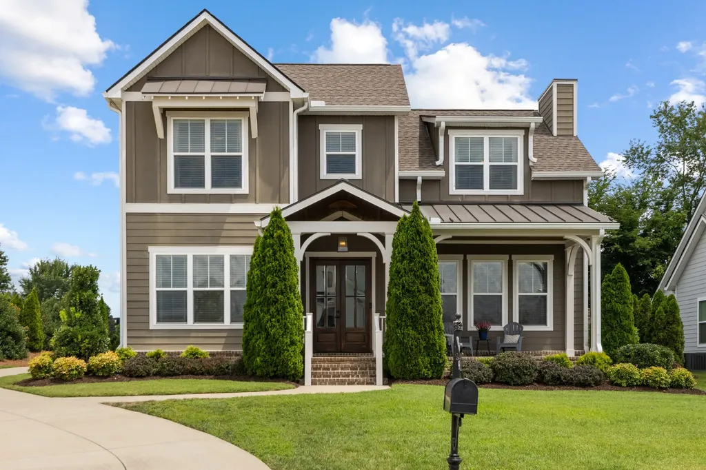 998 Spruce Ridge Lane Spring Hill TN 37174