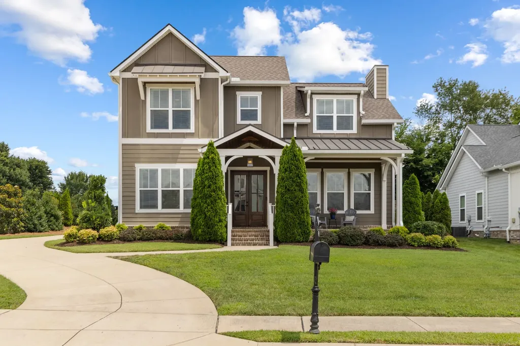 998 Spruce Ridge Lane Spring Hill TN 37174