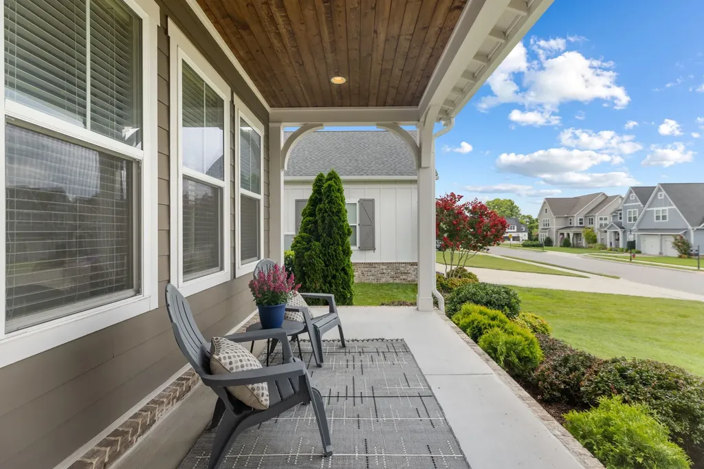 998 Spruce Ridge Lane Spring Hill TN 37174