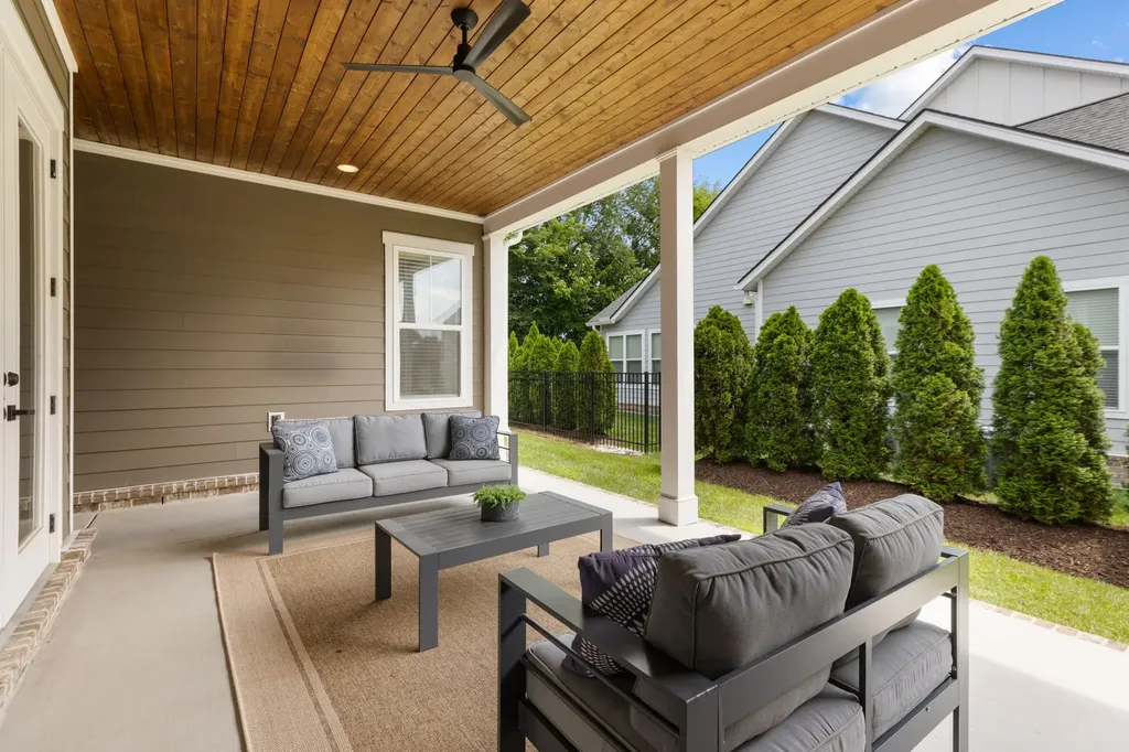 998 Spruce Ridge Lane Spring Hill TN 37174