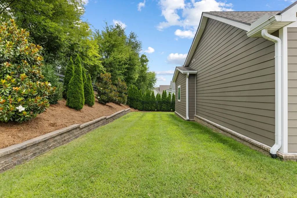 998 Spruce Ridge Lane Spring Hill TN 37174