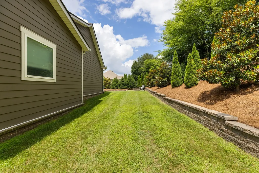 998 Spruce Ridge Lane Spring Hill TN 37174