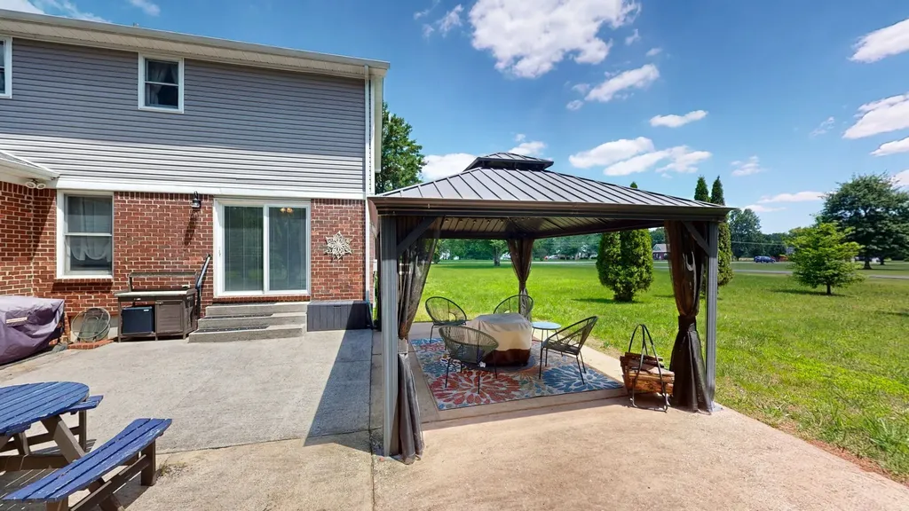 7770 Bridlewood Drive Christiana TN 37037