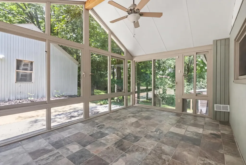 536 New Castle Lane Hermitage TN 37076