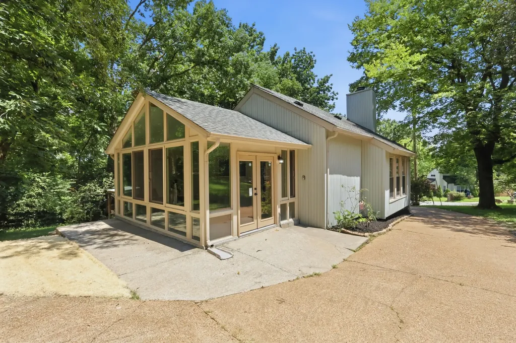 536 New Castle Lane Hermitage TN 37076