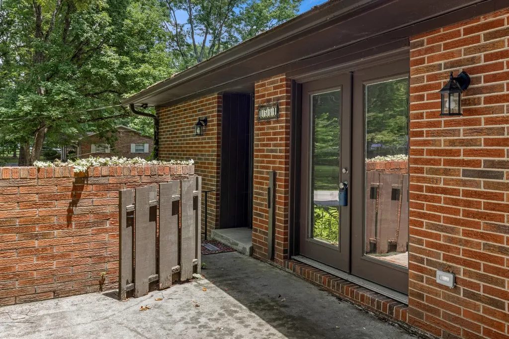 1534 Mcilvaine Drive Maryville TN 37803