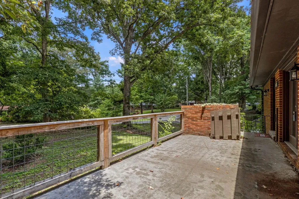 1534 Mcilvaine Drive Maryville TN 37803