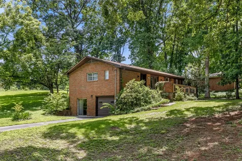 1534 Mcilvaine Drive Maryville TN 37803