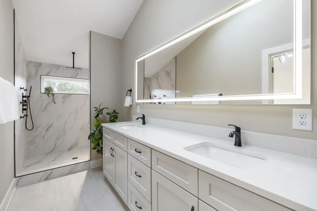 1117B Chester Avenue Nashville TN 37206