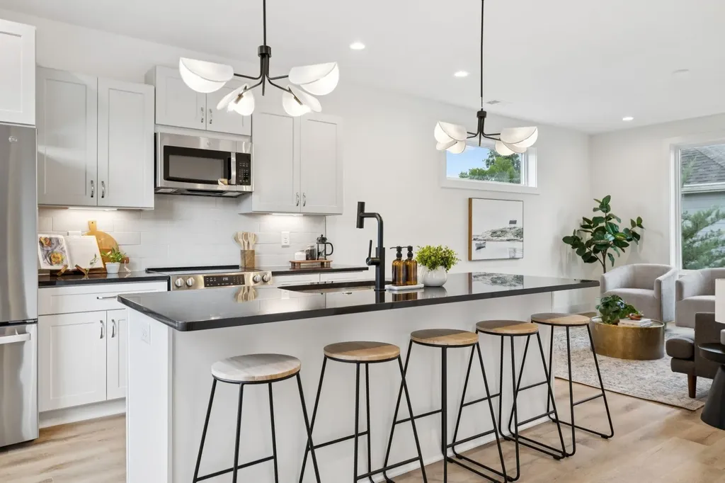 1117B Chester Avenue Nashville TN 37206