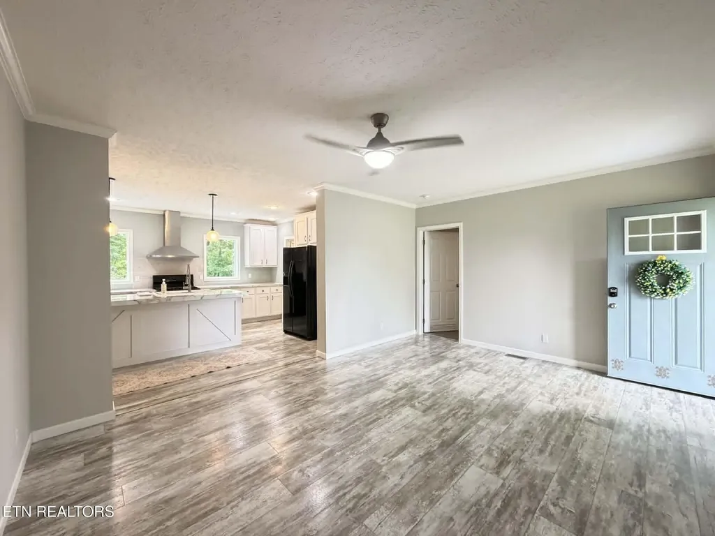 381 Dixon Road Crossville TN 38571