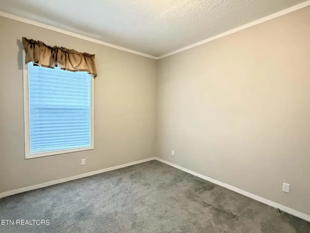 381 Dixon Road Crossville TN 38571