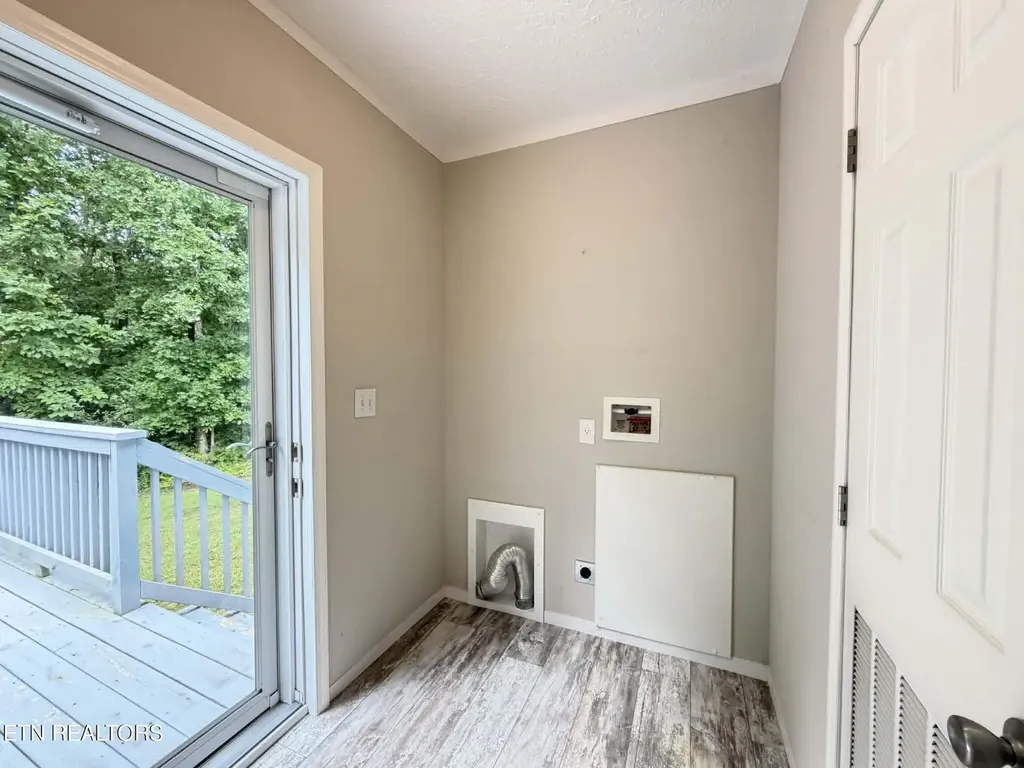 381 Dixon Road Crossville TN 38571