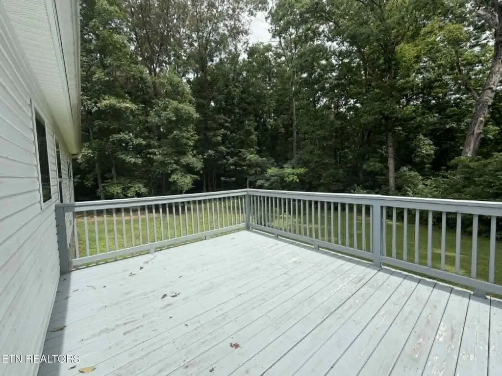381 Dixon Road Crossville TN 38571