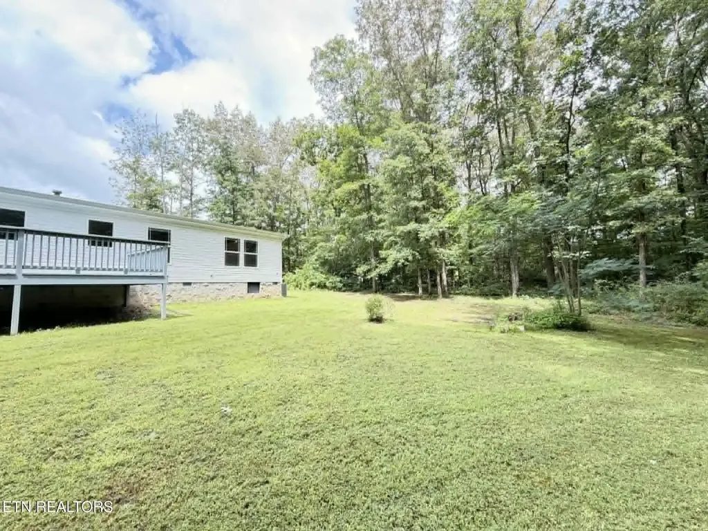 381 Dixon Road Crossville TN 38571