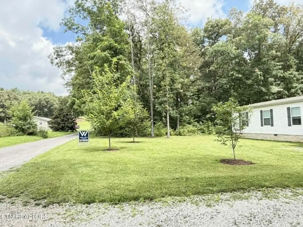 381 Dixon Road Crossville TN 38571
