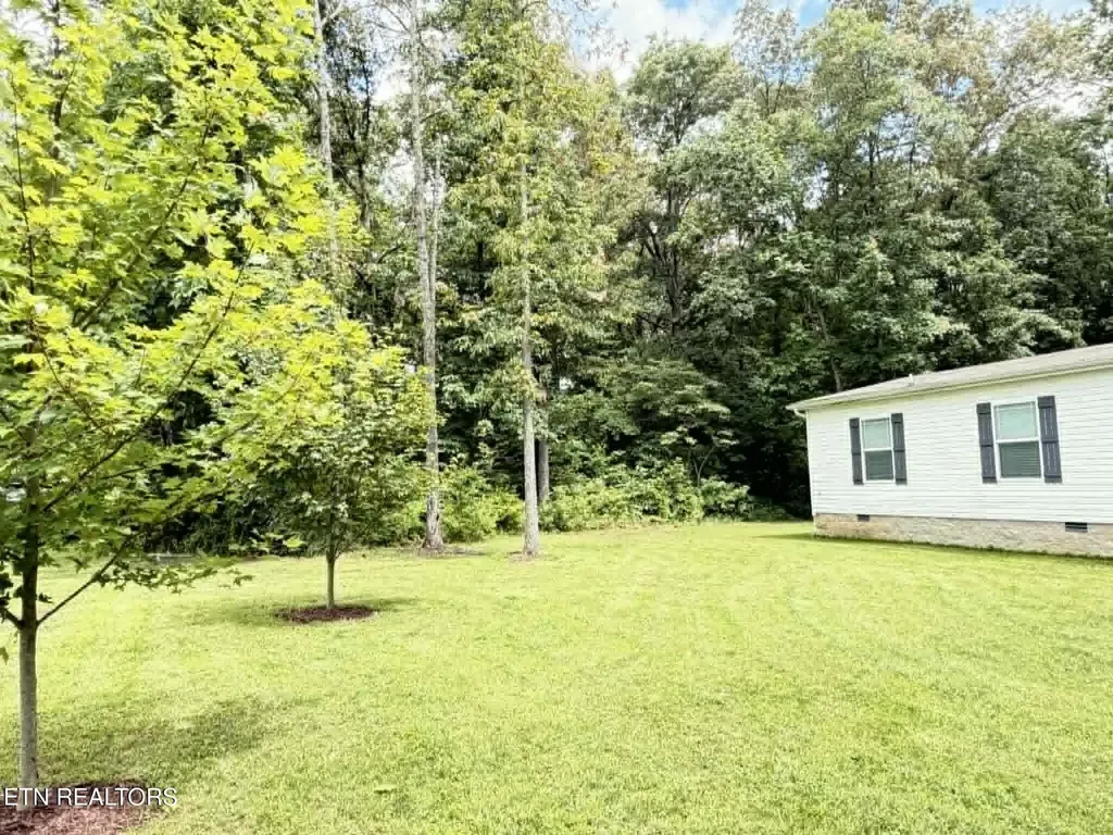 381 Dixon Road Crossville TN 38571