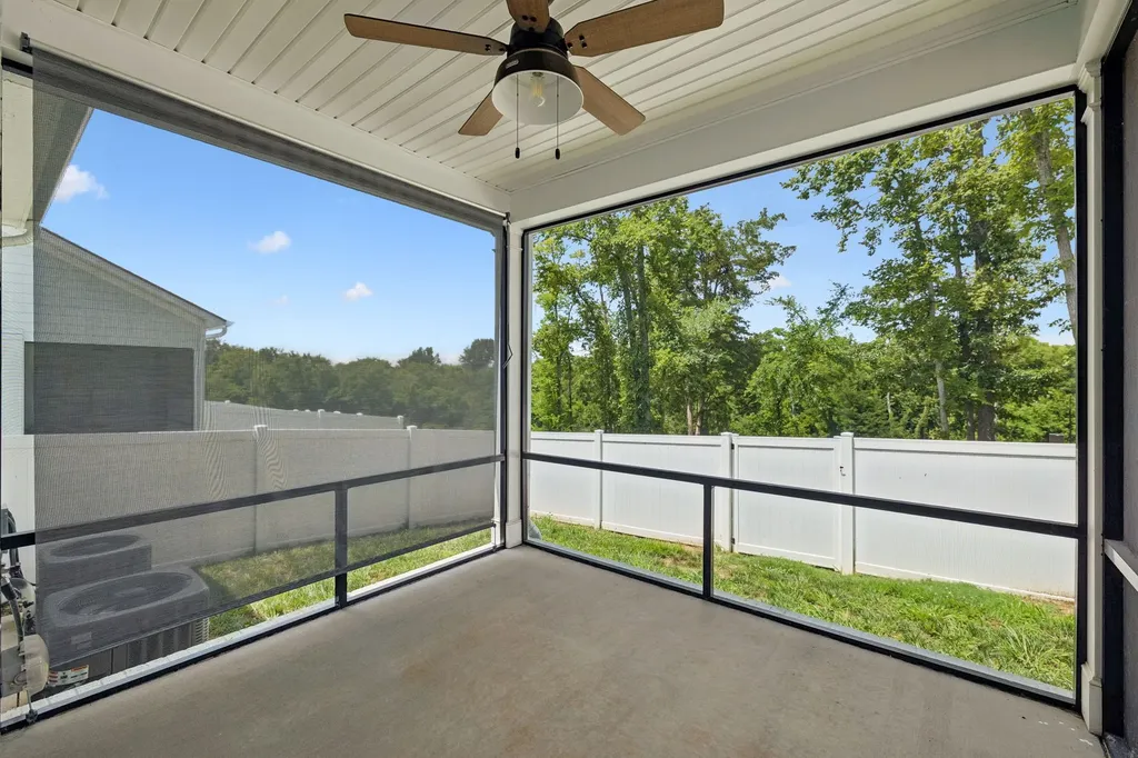 1144 Lock 4 Road Gallatin TN 37066