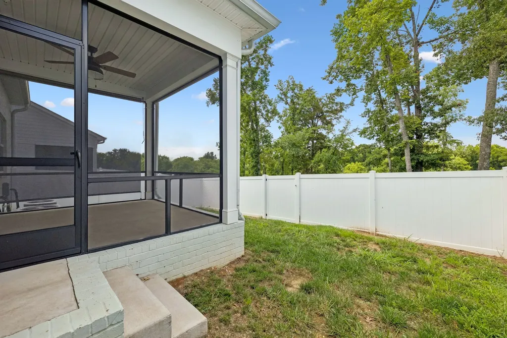 1144 Lock 4 Road Gallatin TN 37066
