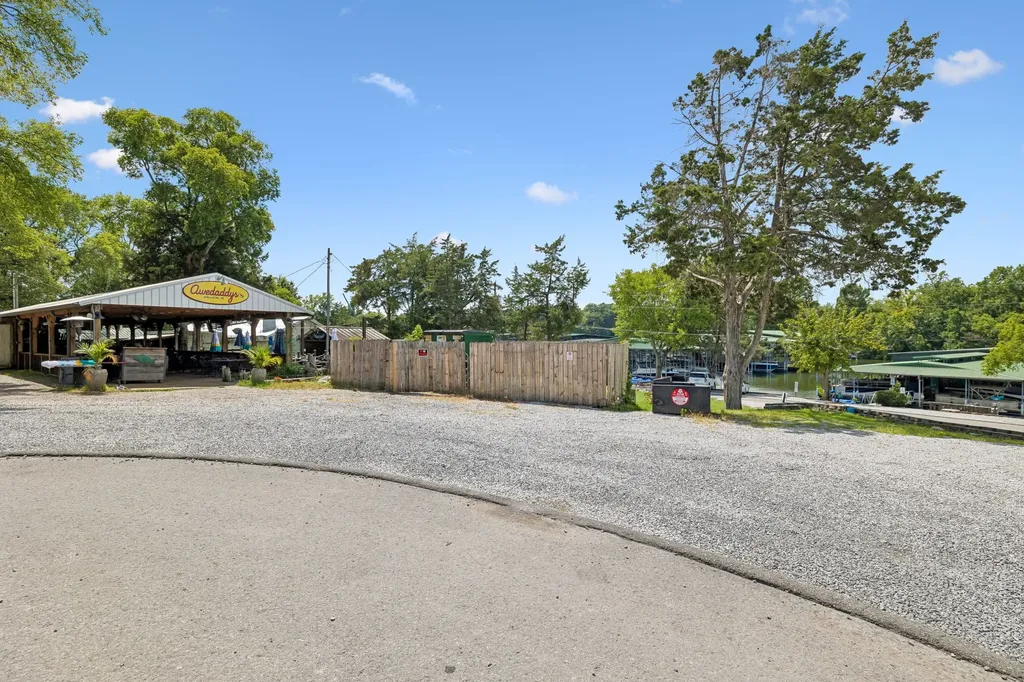 1144 Lock 4 Road Gallatin TN 37066