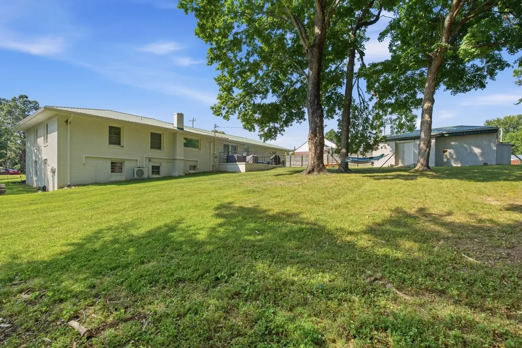 1514 5th Ave, W Springfield TN 37172