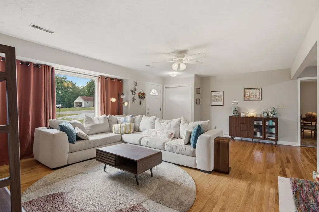 1514 5th Ave, W Springfield TN 37172