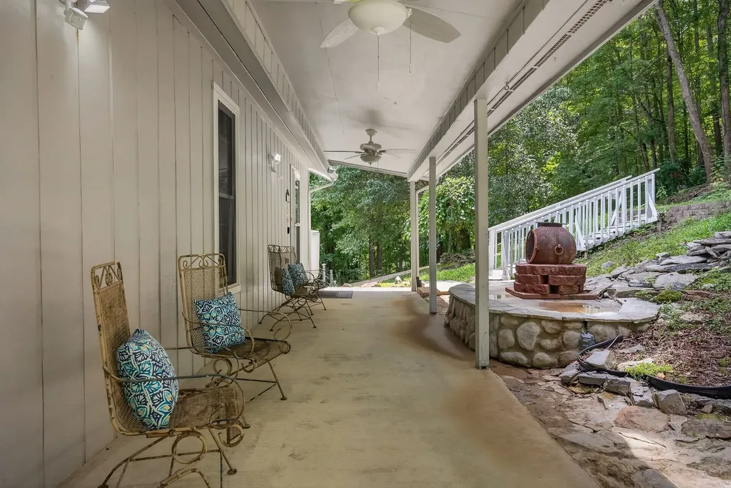 1038 Lakeside Drive Smithville TN 37166