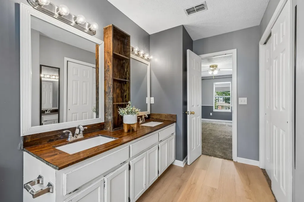 4304 Brackenwood Drive Old Hickory TN 37138