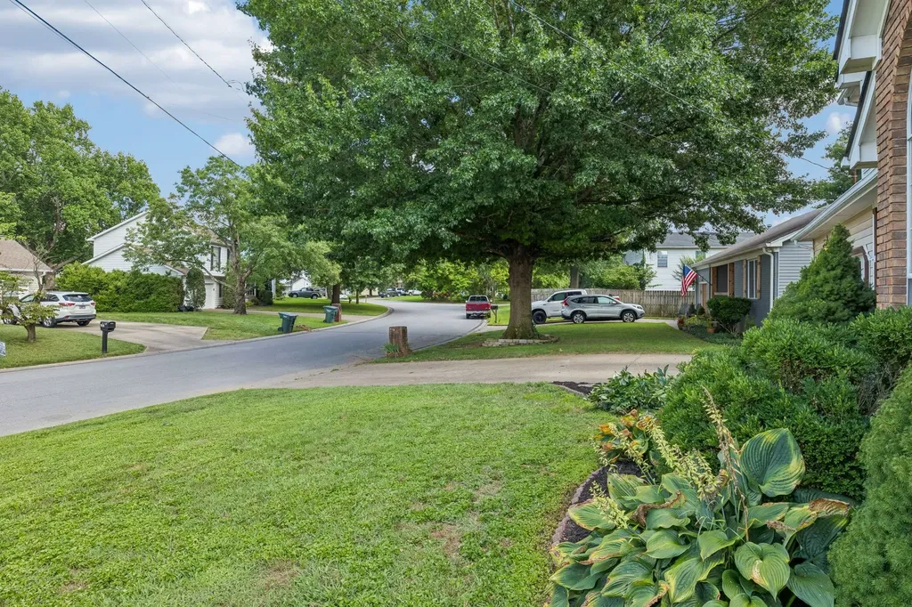 4304 Brackenwood Drive Old Hickory TN 37138