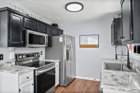 250 Hugh Hunter Road Oak Grove KY 42262