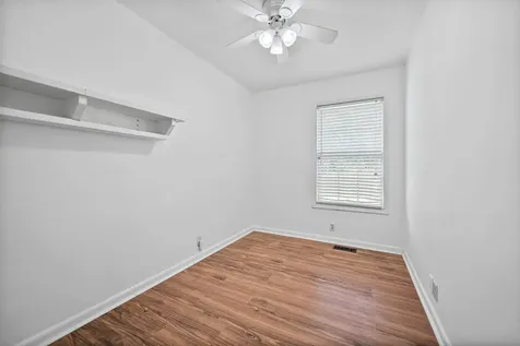 250 Hugh Hunter Road Oak Grove KY 42262