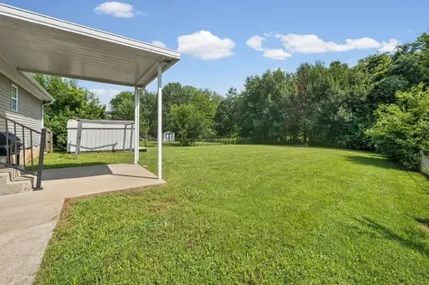 250 Hugh Hunter Road Oak Grove KY 42262
