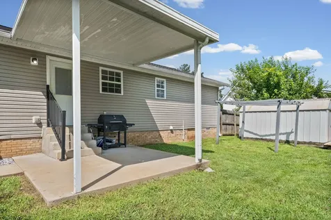 250 Hugh Hunter Road Oak Grove KY 42262