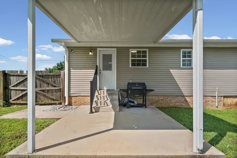 250 Hugh Hunter Road Oak Grove KY 42262