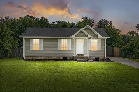 250 Hugh Hunter Road Oak Grove KY 42262
