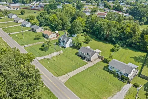 250 Hugh Hunter Road Oak Grove KY 42262