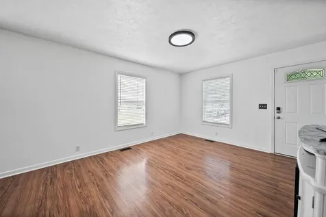 250 Hugh Hunter Road Oak Grove KY 42262