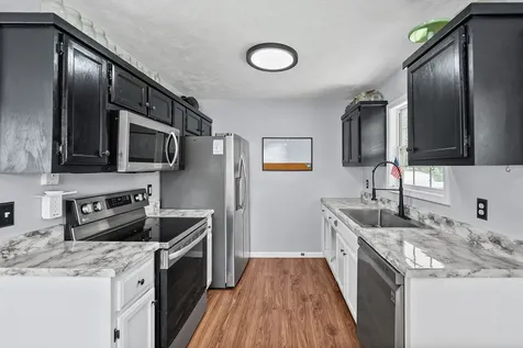 250 Hugh Hunter Road Oak Grove KY 42262