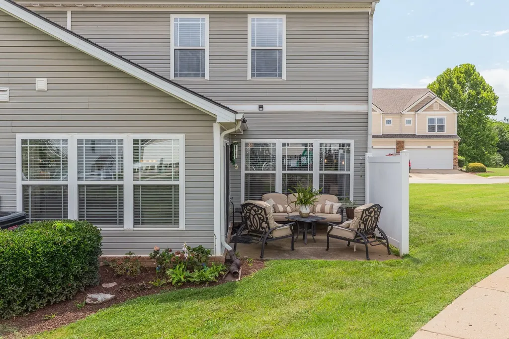 1055 Somerset Springs Drive Spring Hill TN 37174