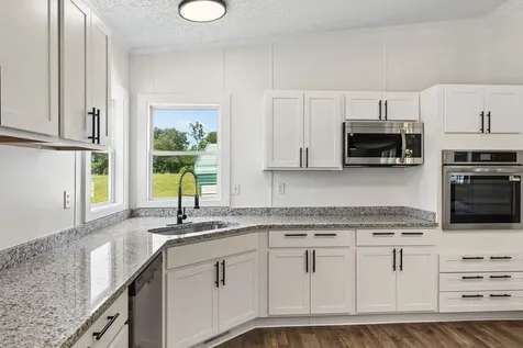 286 Henderson Road Hohenwald TN 38462